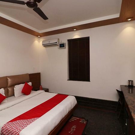 Oyo 10448 Green View Home Stay Dehradun Bagian luar foto