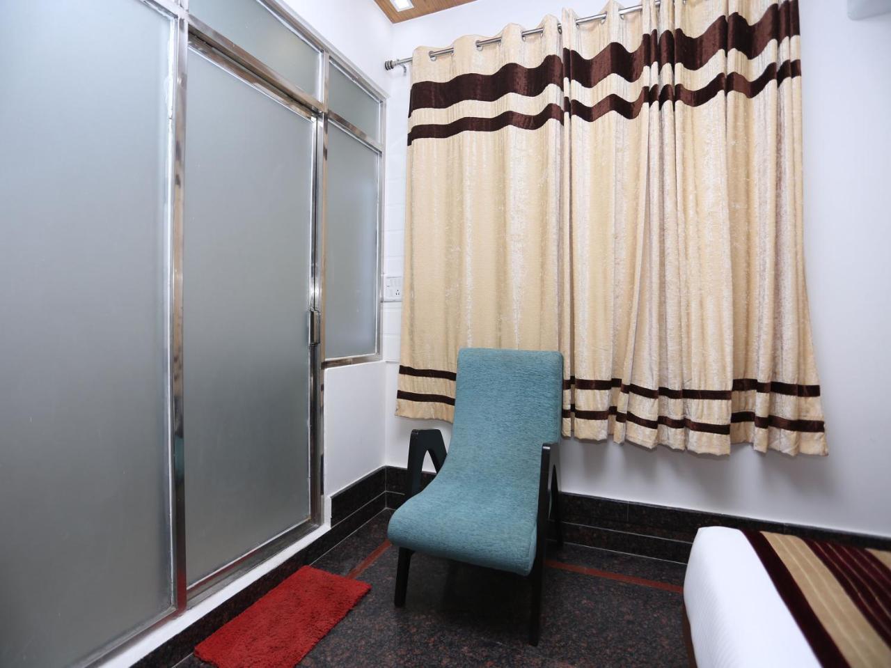 Oyo 10448 Green View Home Stay Dehradun Bagian luar foto