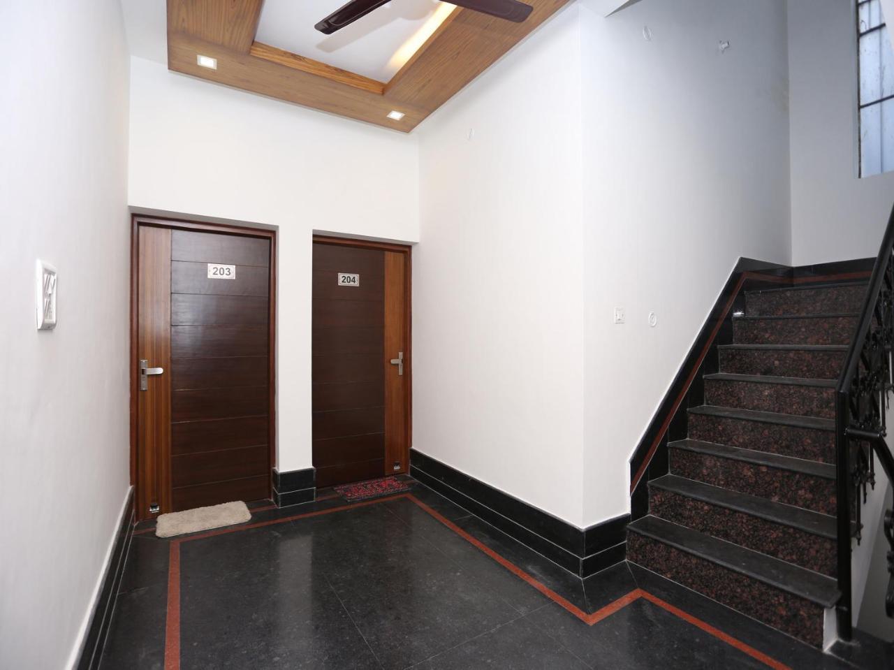 Oyo 10448 Green View Home Stay Dehradun Bagian luar foto
