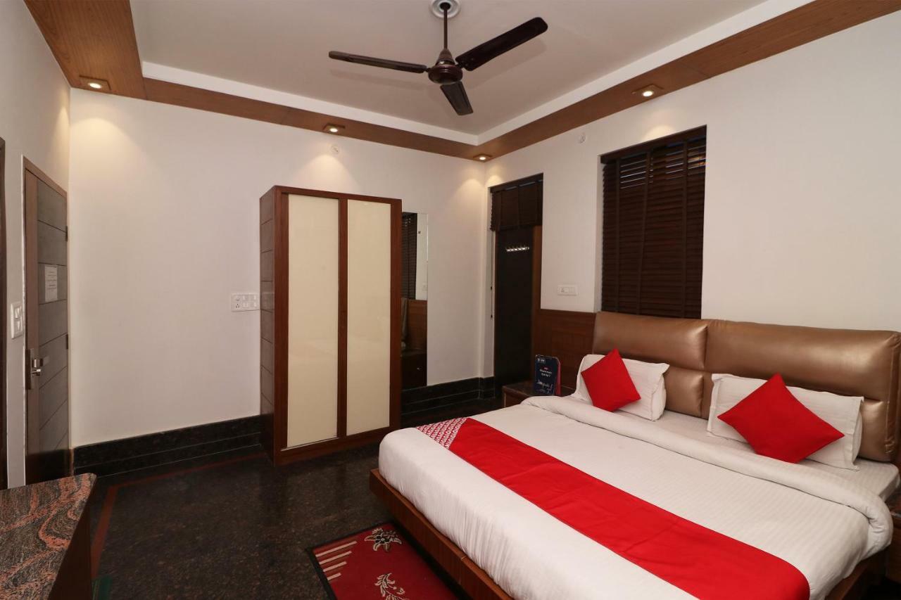 Oyo 10448 Green View Home Stay Dehradun Bagian luar foto
