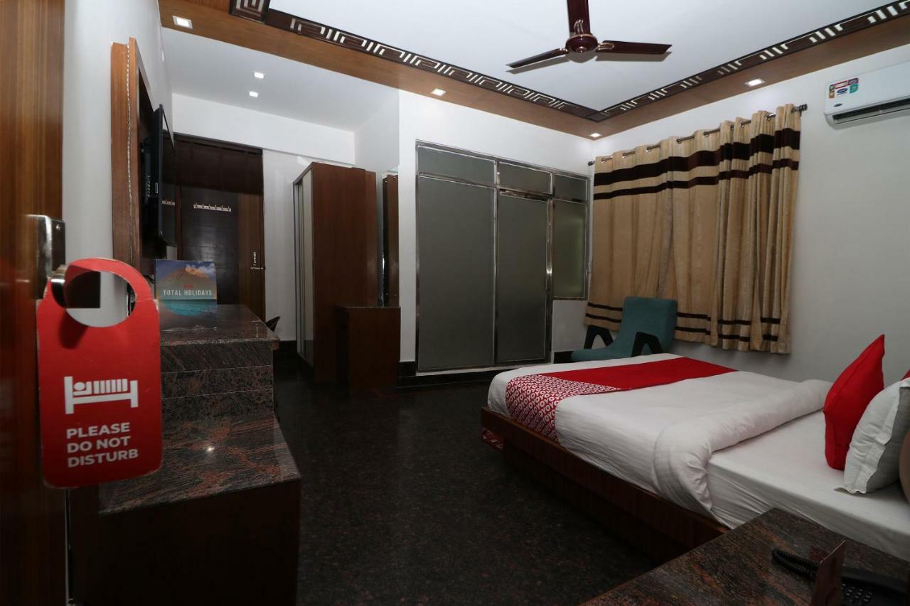 Oyo 10448 Green View Home Stay Dehradun Bagian luar foto