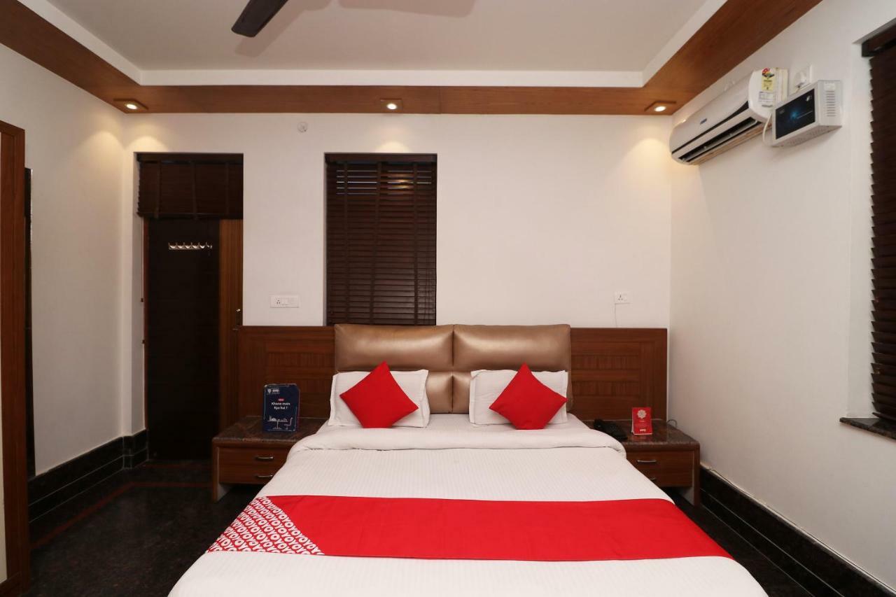 Oyo 10448 Green View Home Stay Dehradun Bagian luar foto